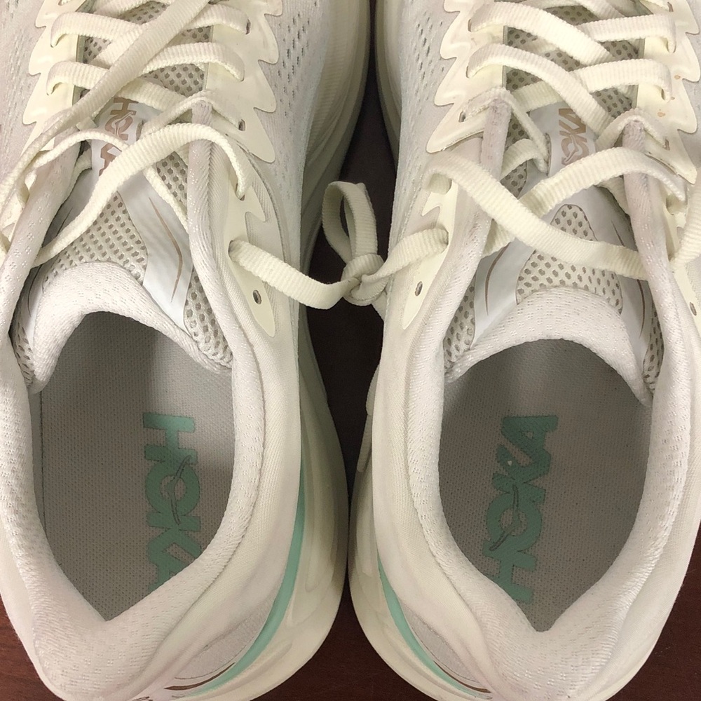 Hoka Bondi 9 sneakers sz 9.5B - Picture 5 of 9